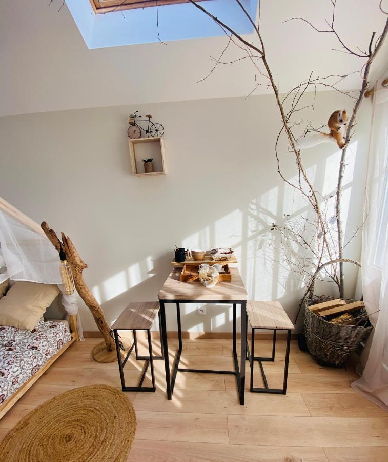 Bed and Breakfast Le Nid Douillet à Plancher-Bas Extérieur photo