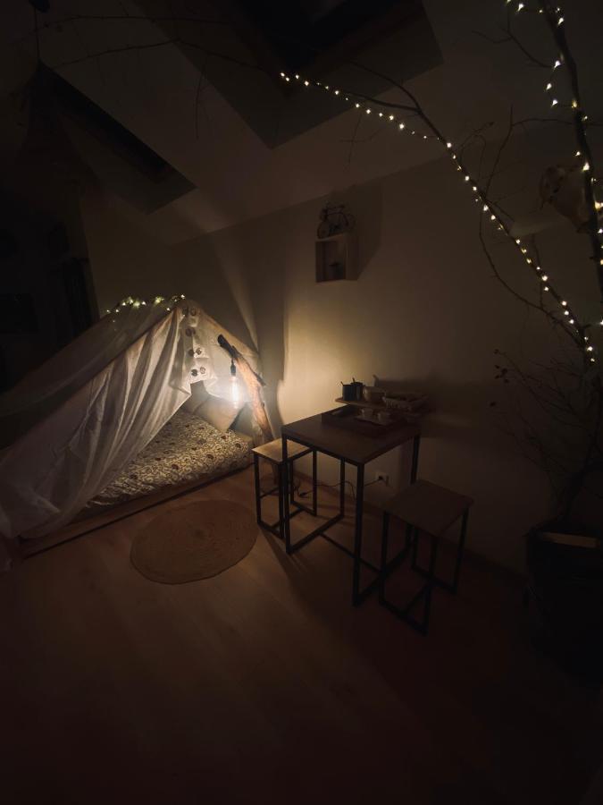 Bed and Breakfast Le Nid Douillet à Plancher-Bas Extérieur photo